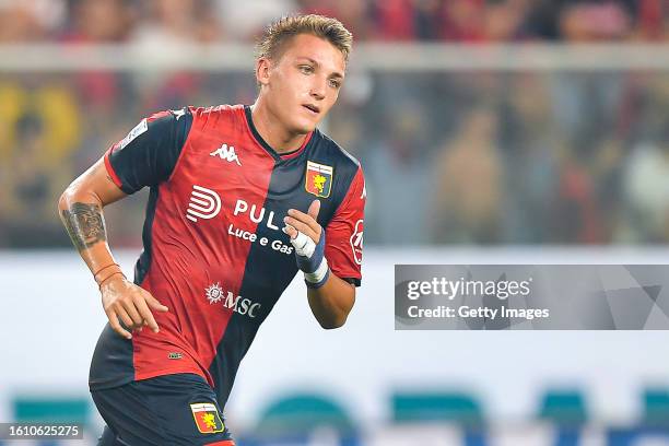 Mateo Retegui of Genoa looks on during the Serie A TIM match between Genoa CFC and ACF Fiorentina at Stadio Luigi Ferraris on August 19, 2023 in...