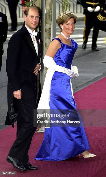 Britain''s Prince Edward and his wife Sophie Rhys Jones attend the wedding of Norwegian Crown Prince Haakon and Mette-Marit Tjessem Hoiby August 25,...