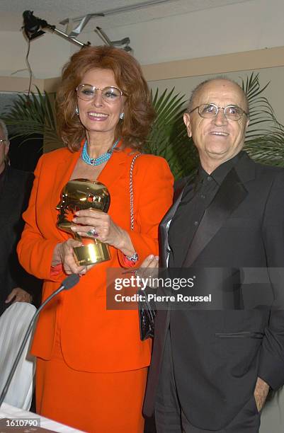 Italian actress Sophia Loren is presented with a Special Grand Prize of the Americas August 26, 2001 by President and founder Serge Losique at the...
