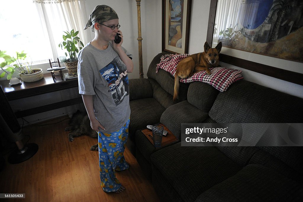Squima DENVER ,CO--JANUARY 29TH 2009-- Jennifer Marlowe talks on the phone ...