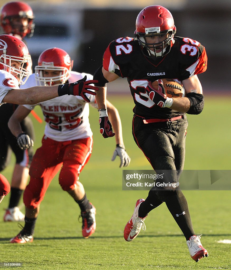 The Elizabeth High School football team defeated Glenwood Springs
