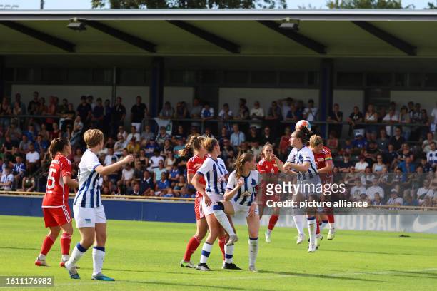 August 2023, Berlin: Regionalliga women: Hertha BSC - Union Berlin. Numerous spectators watch the women's regional league match between Hertha BSC...