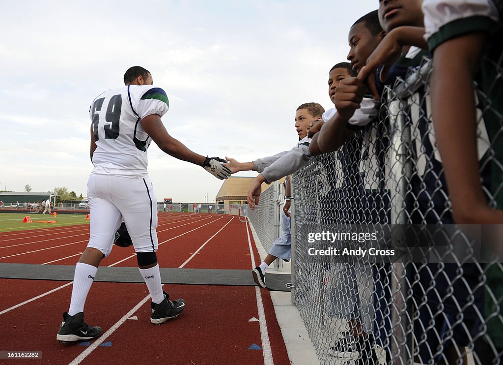 AURORA, COSEPTEMBER 4TH 2009 Young Overland High School football
