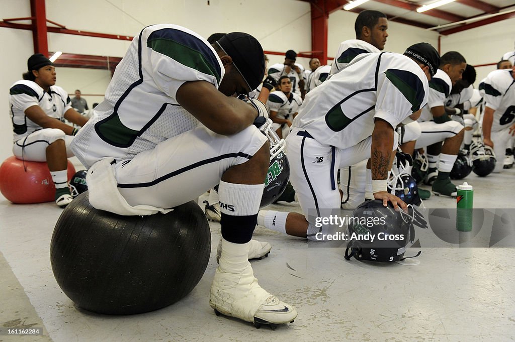 AURORA, COSEPTEMBER 4TH 2009 Overland High School football... News