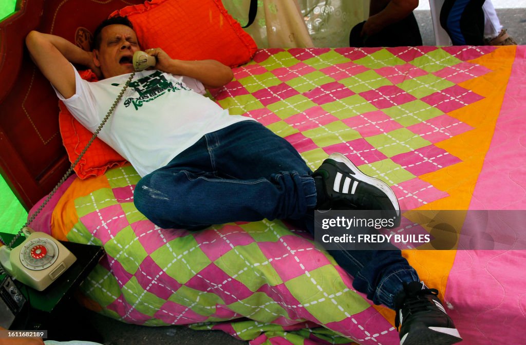 COLOMBIA-LAZINESS DAY-FEATURE