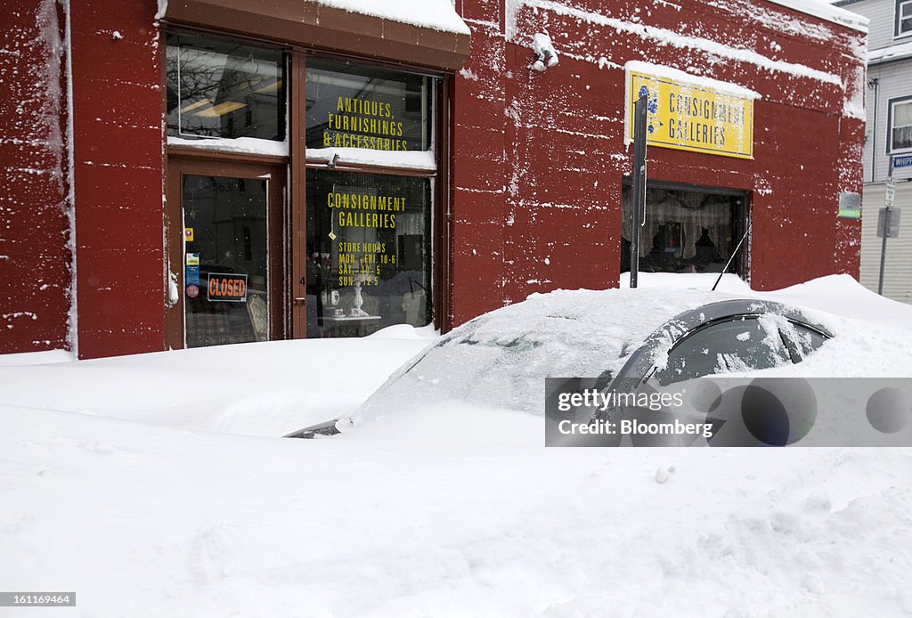 Blizzard Dumps 2 Feet of Snow in Northeast, Knocks Out Power