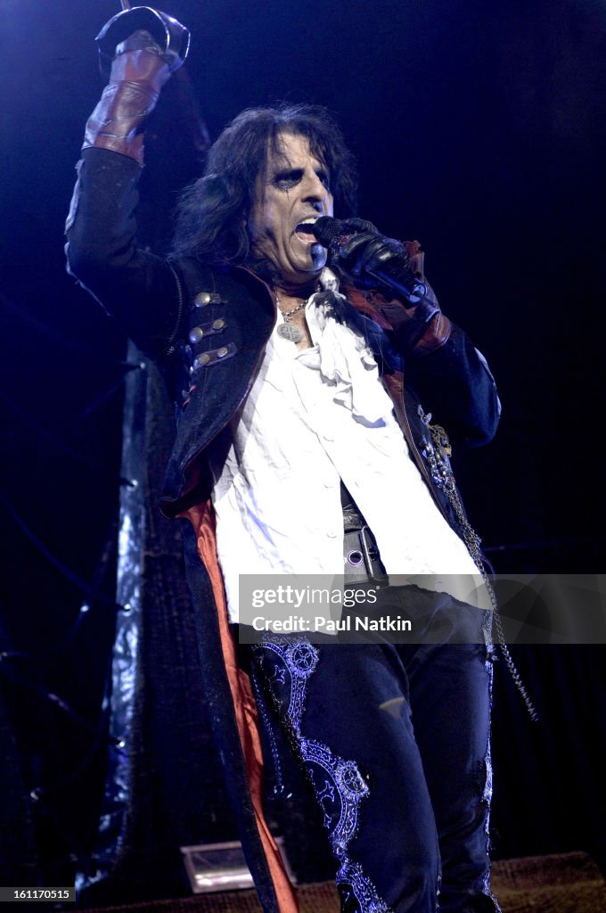 Alice Cooper Onstage At Sears Centre