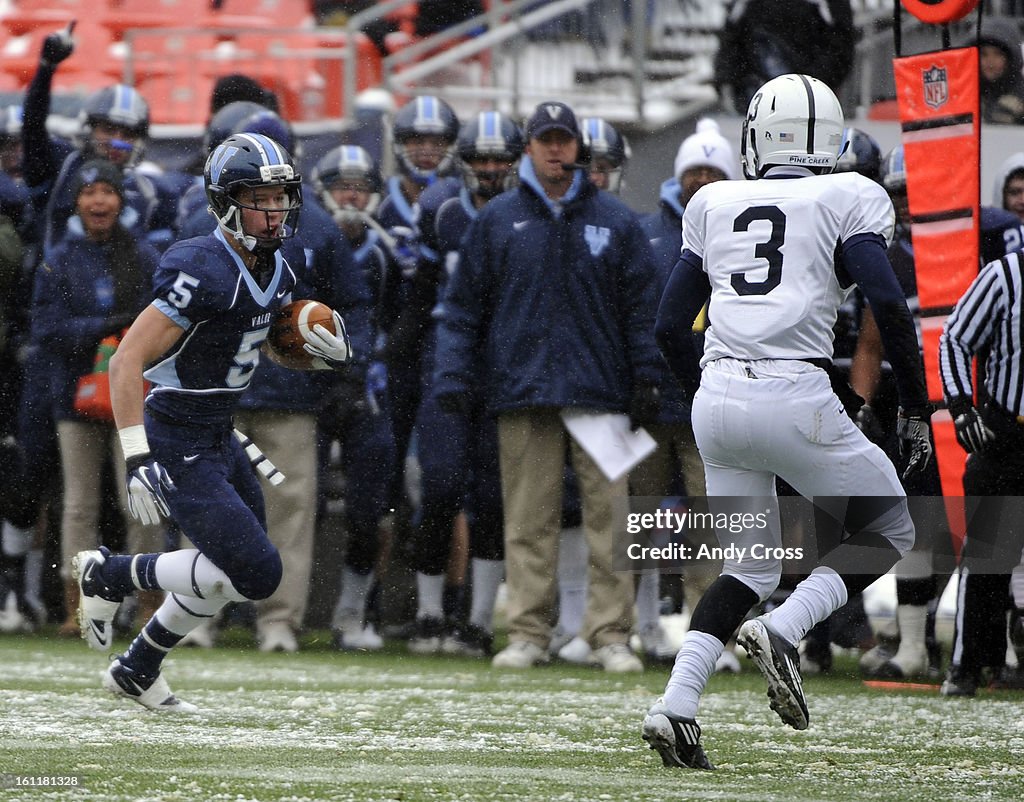 Marcus Cross R&b Valor Christian RB, Christian McCaffrey, looks down field against ...