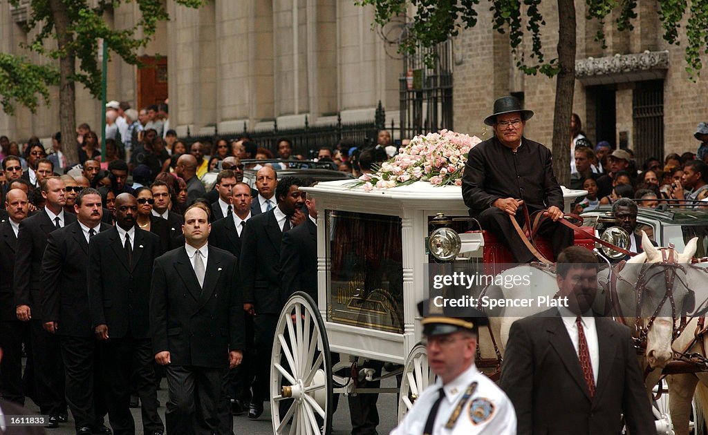 Funeral for Aaliyah in New York