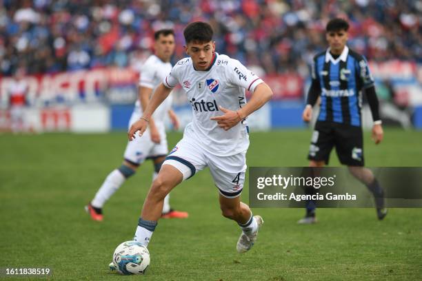 Thiago Helguera of Nacional controls the ball during a Torneo Clausura 2023 match between Liverpool and Nacional at Estadio Belvedere on August 20,...