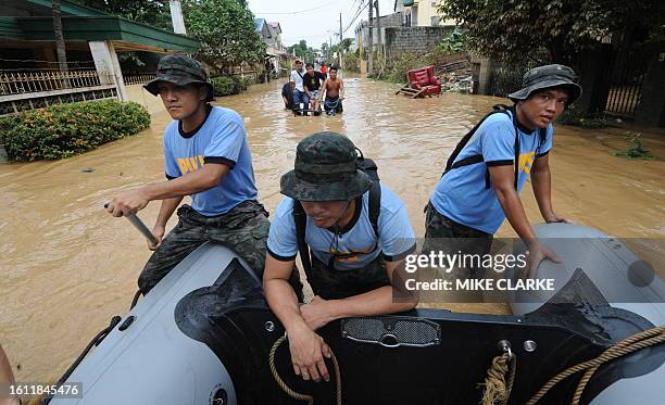 Manila Rescue 243 Philippine Maritime Police Stock Photos, High-Res Pictures, and ...