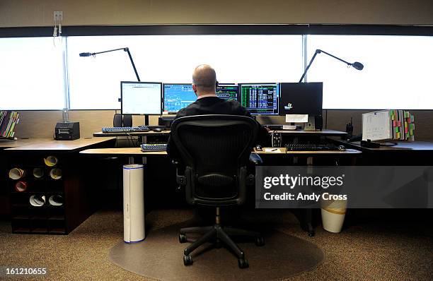 Calltaker Emergency Dispatch Center Photos and Premium High Res Pictures - Getty ...