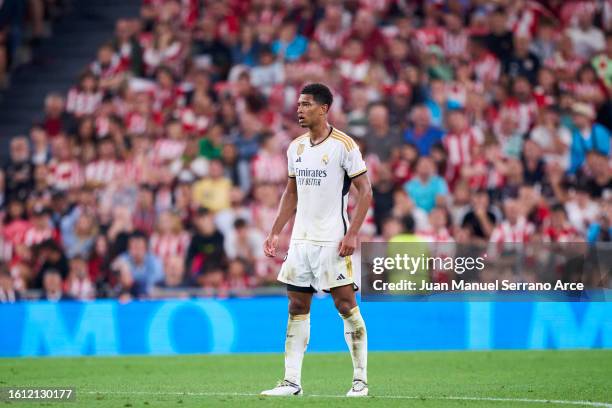 Jude Bellingham of Real Madrid celebrates after scoring his team's second goal during the LaLiga EA Sports match between Athletic Club and Real...