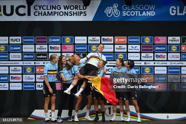 Gold medalist Lotte Kopecky of Belgium celebrate with teammates Sanne Cant of Belgium, Julie De Wilde of Belgium, Justine Ghekiere of Belgium, Marthe...