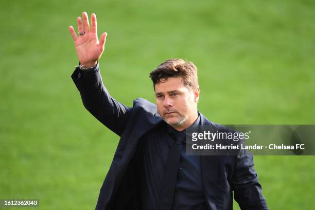 Mauricio Pochettino, Manager of Chelsea, waves to the fans after the Premier League match between Chelsea FC and Liverpool FC at Stamford Bridge on...