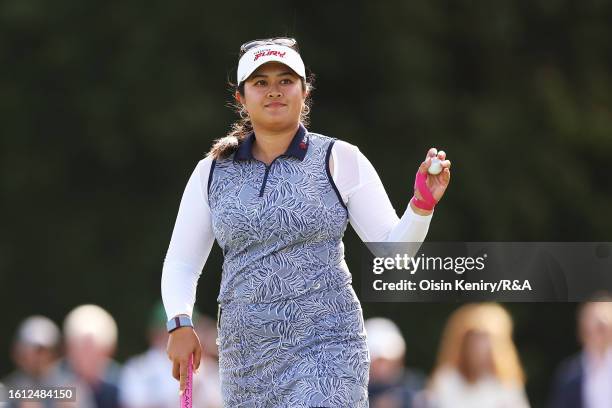 Lilia Vu of the United States acknowledges the crowd on the 12th green on Day Four of the AIG Women's Open at Walton Heath Golf Club on August 13,...