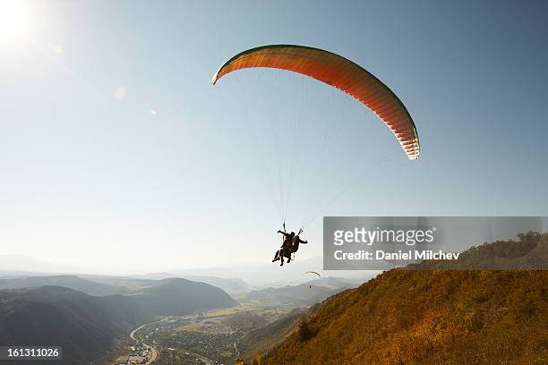 paragliding take off. - avventura foto e immagini stock