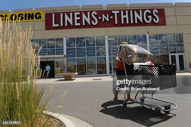 Linens Things Linens N Things Photos and Premium High Res Pictures - Getty Images