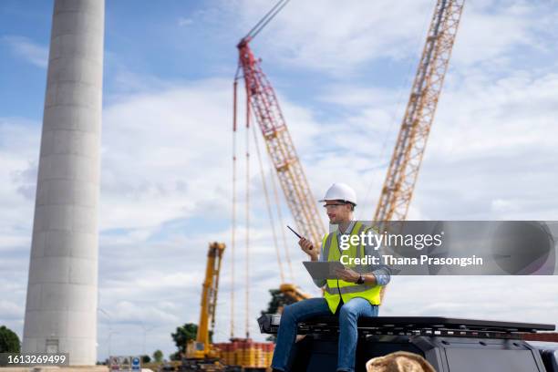 Engineer In Field 6,053 Field Engineer Device Stock Photos, High-Res Pictures, and Images ...