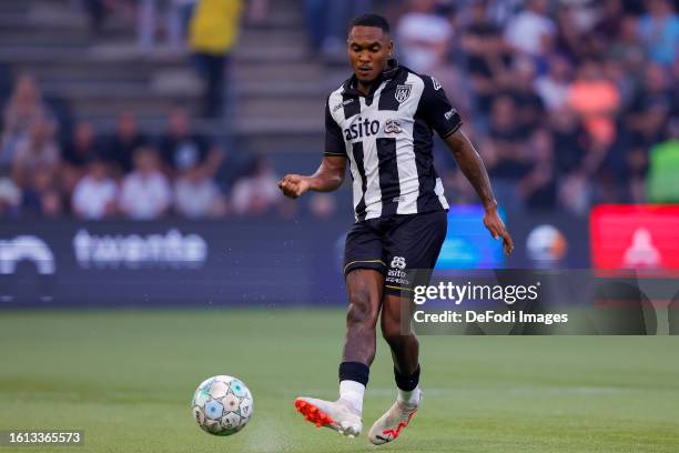 Navajo Bakboord of Heracles Almelo controls the ball during the Dutch Eredivisie match between Heracles Almelo and NEC Nijmegen at Erve Asito on...