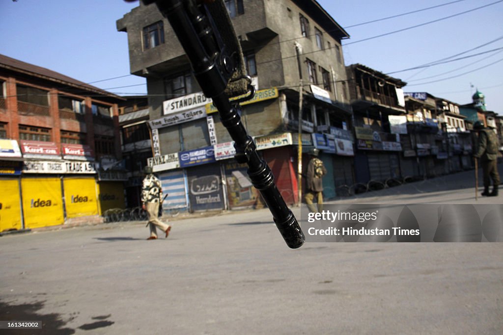 Srinagar Under Curfew For Second Day
