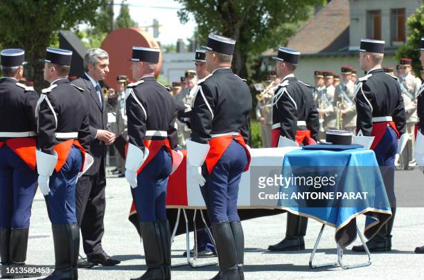 La ministre de la Défense Hervé Morin assiste, le 29 mai 2007 à une cérémonie militaire au siège du groupement de gendarmerie de la Creuse à Guéret,...