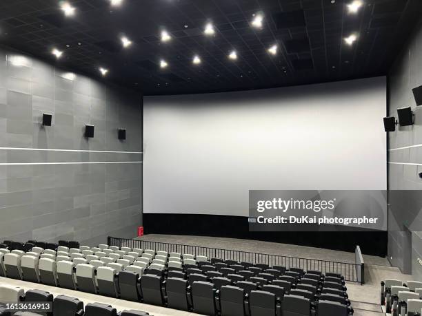 empty cinema - paravant stock-fotos und bilder