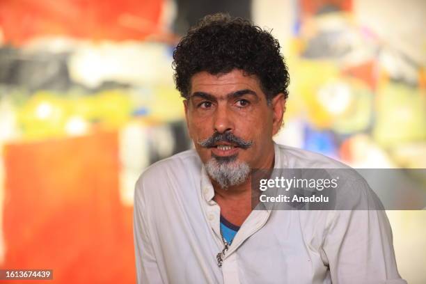 Painter Riaz Riaz 73 Iraq Painter Saddam Stock Photos, High-Res Pictures, and Images ...