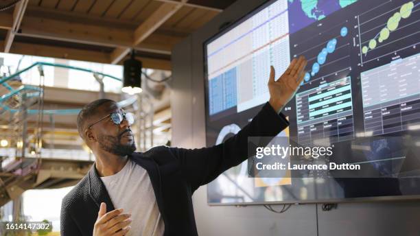 lecture global business seminar - presenting data business stock pictures, royalty-free photos & images