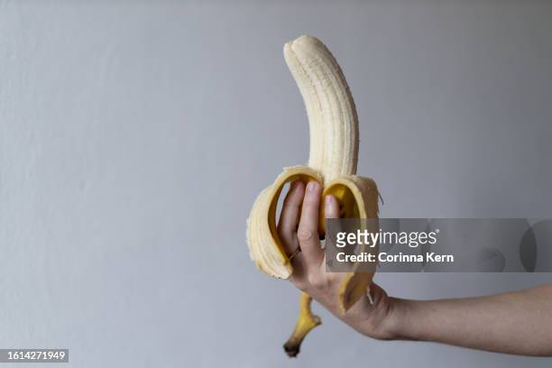 twin bananas (double bananas) on white background - fresh deals fotografías e imágenes de stock