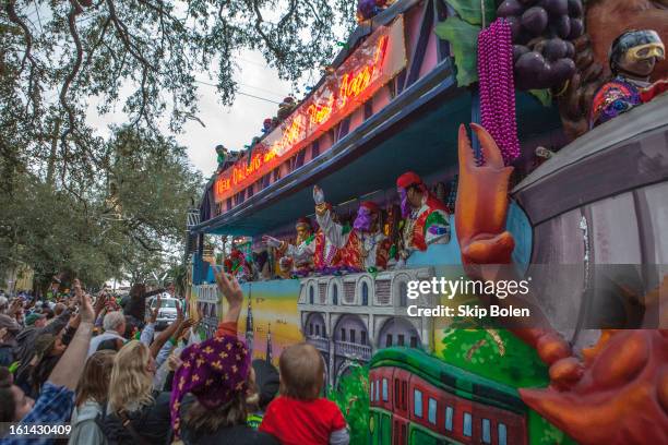 Float Rider Doubloons Photos and Premium High Res Pictures - Getty Images