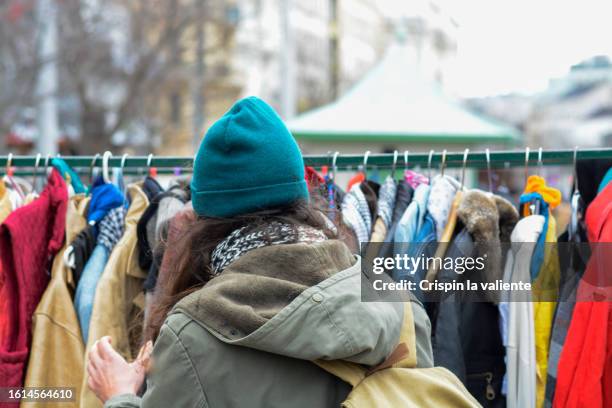 sunday market - 2nd street stock pictures, royalty-free photos & images