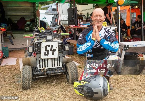 Lawn Mower Racing, Billingshurst, West Sussex, UK. Lawn Mower Racing, Billingshurst, West Sussex, UK.