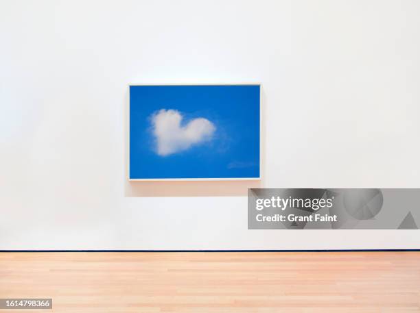 heart shape cloud - gallery opening imagens e fotografias de stock