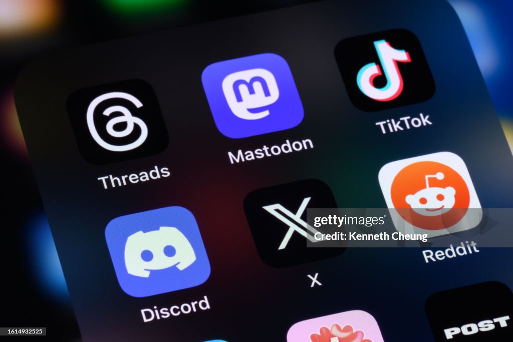 Aplicaciones de redes sociales: Threads, Mastodon, TikTok, Discord, X (anteriormente Twitter), Reddit y Post
