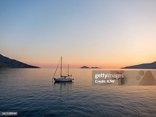 sail boat on water - antalya province stock pictures, royalty-free photos & images