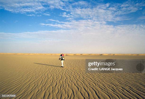 Foot Crossing Of The Tenere Desert From Bilma To The Tree Of Tenere Or 440 Miles In 13 Days By Bernard Giroux.