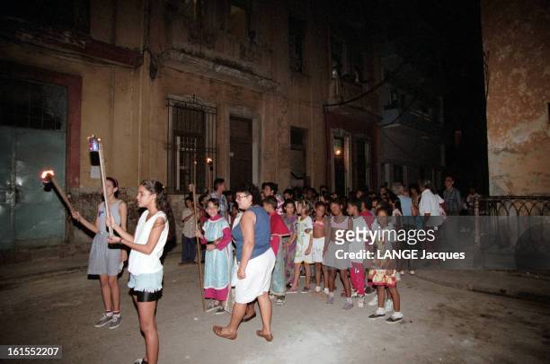 The People Of Cuba Is Authorized To Celebrate Christmas After Nearly 30 Years Of Prohibition. A la veille de la venue du Pape dans l'île de la...