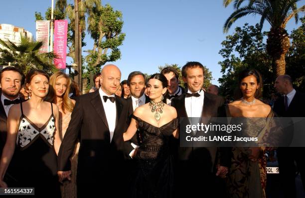 Cannes Film Festival 2003. L'équipe du film 'Fanfan la tulipe' arrivant pour l'ouverture du Festival de Cannes 2003 : Gérard KRAWCZYK, Penelope CRUZ...