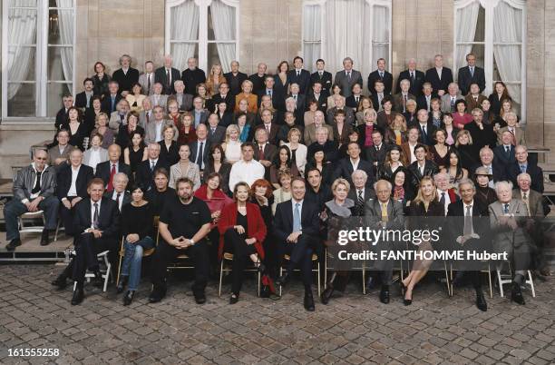 Stars Rally For Art Professions. Group photo of stars is mobilizing for the 217 trades of art in the courtyard of the Ministry rue de Varenne in...