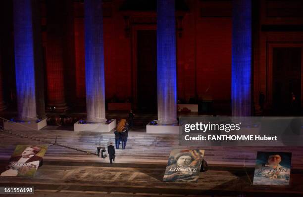 Ashes Transfer Ceremonies Of Writer Alexandre Dumas At The Pantheon. Alexandre Dumas between the Pantheon: the head of state Jacques Chirac following...