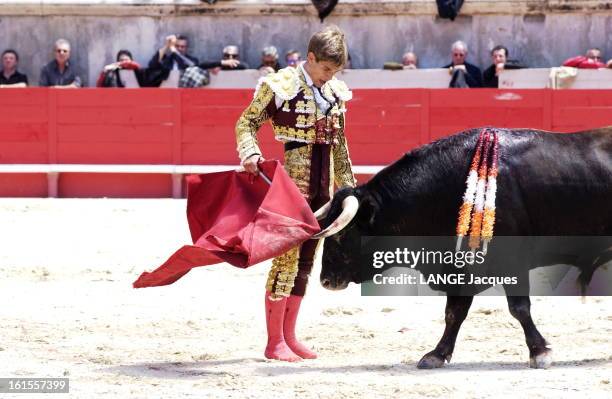 Julio Benitez "el Cordobes" At The Feria Of Nimes. Feria de la Pentecôte à NIMES : les débuts en France du novillero espagnol Julio BENITEZ FREYSSE ,...