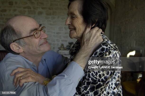 Francois Weyergans Goncourt Prize 2005. Attribution du prix Goncourt 2005 à François WEYERGANS pour son livre 'Trois jours chez ma mère' aux éditions...