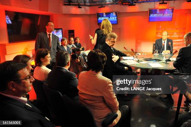 Eric Woerth Invited In The "grand Jury Rtl-le Figaro-lci". Paris, 27 juin 2010 : le ministre du Travail Eric WOERTH invité de l'émission 'Grand Jury...