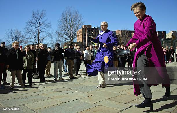 Rev.g R Washington 49 Marion Bishop Stock Photos, High-Res Pictures, and Images - Getty Images
