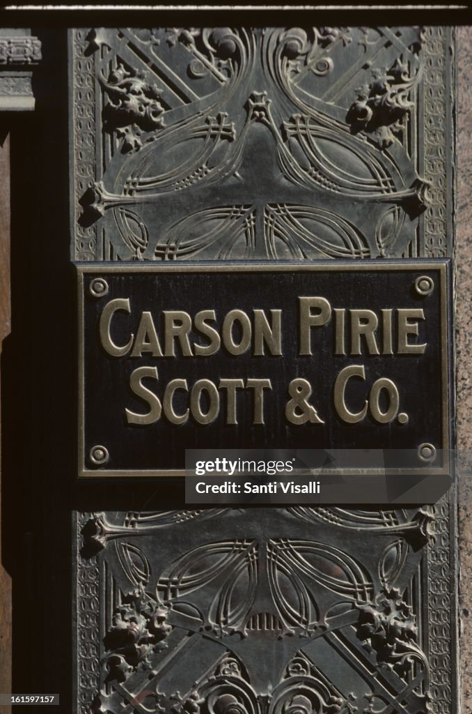 Detail of the Carson Pirie Scott and Co. building by Louis Sullivan