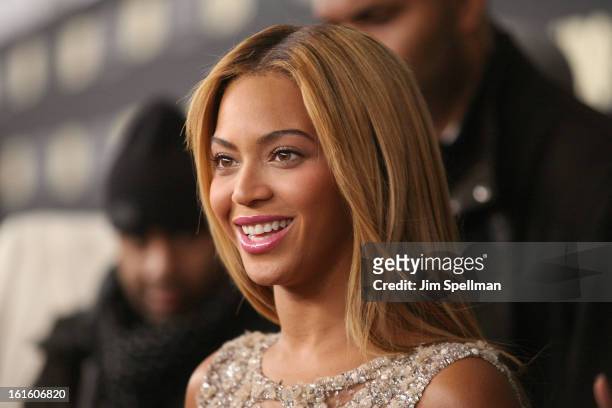 Singer Beyonce attends "Beyonce: Life Is But A Dream" New York Premiere at Ziegfeld Theater on February 12, 2013 in New York City.
