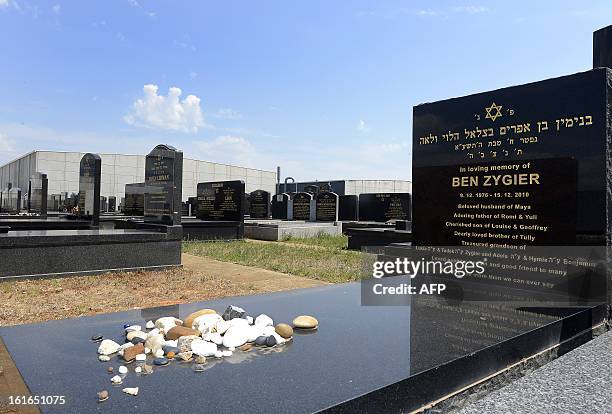 Kadisha 16 Chevra Kadisha Jewish Cemetery Stock Photos, High-Res Pictures, and ...