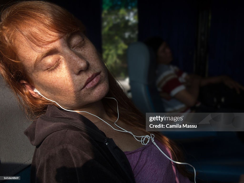 Bus nap in cambodia