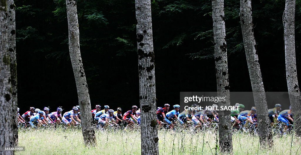 CYCLING-FRA-TDF-2009-VATAN-SAINT-FARGEAU-PACK-POSTCARD